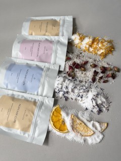 Морская соль с васильком (с пакетиком из тишью) Морская соль с васильком (с пакетиком из тишью)